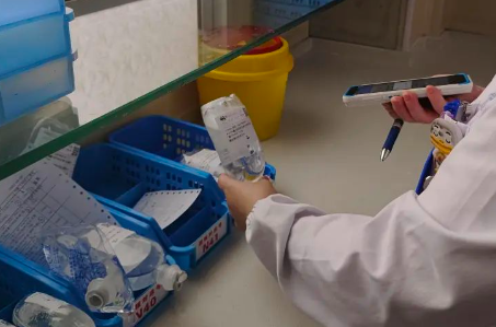 富立葉醫(yī)療版手持終端使用場(chǎng)景.png 富立葉醫(yī)療版手持終端使用場(chǎng)景.png